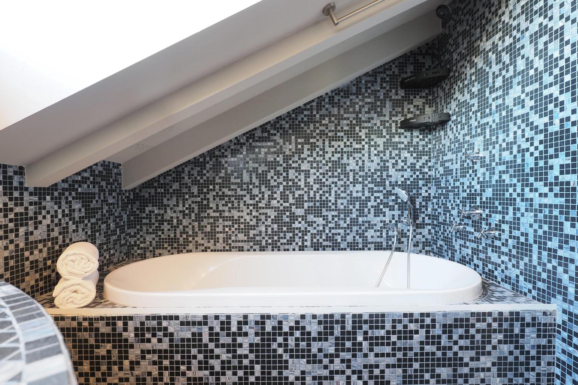 Splendido Attico Con 2 Terrazzi In Brera * Milan